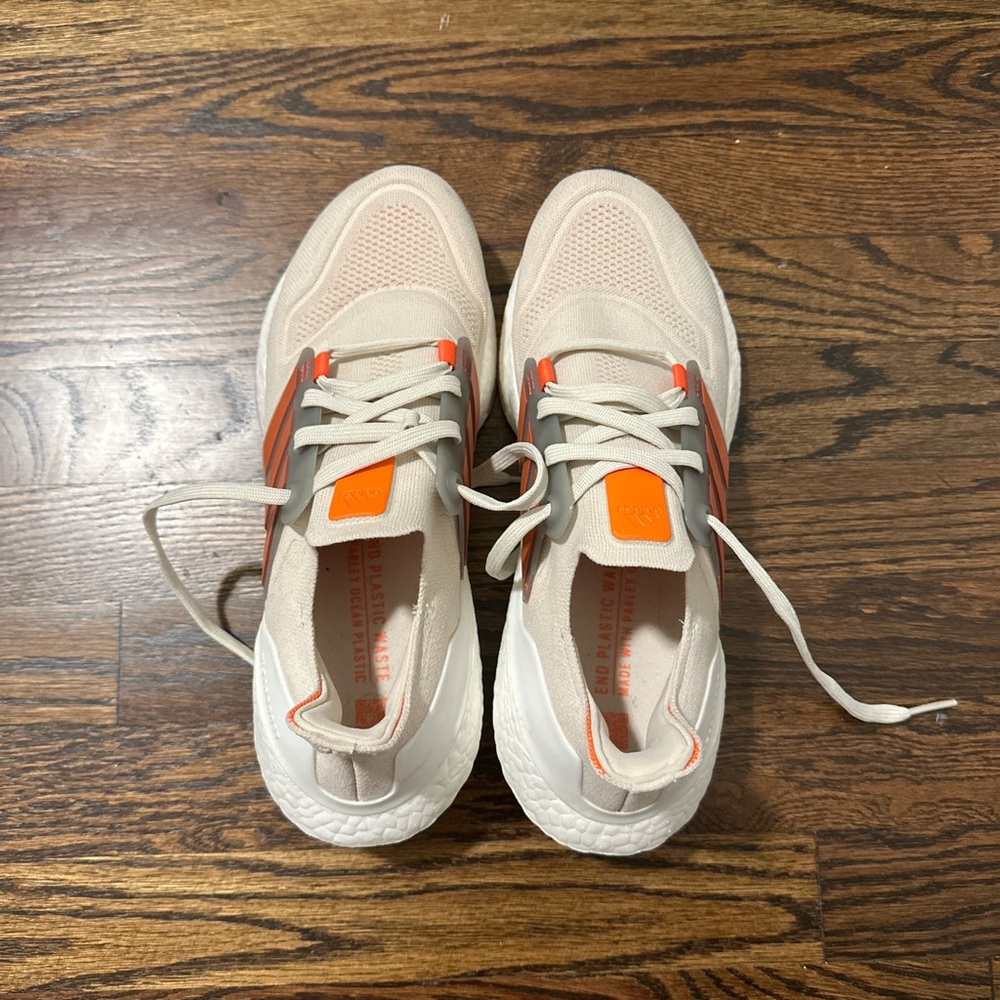 Adidas Ultraboost 22